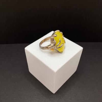 LOT 258: Beautiful Collection of Fashion Rings - Sizes 4.5 to 10