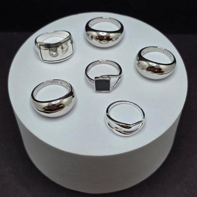 LOT 261: Collection of Shiny 925 Sterling Rings Sizes 8 and 9 - 24.4 gtw
