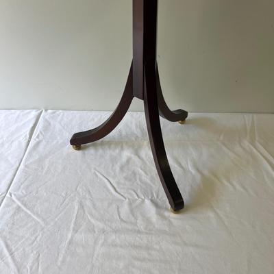 Three Footed Wooden Oval Shaped Side Table (G-MG)