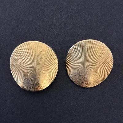 Vintage Monet has somewhere blemishes clip on earrings