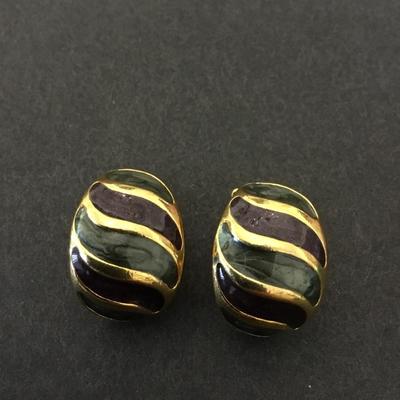 Vintage gold tone enamel clip on earrings. Very nice.