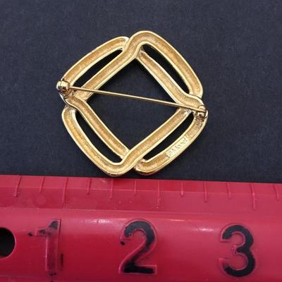 Vintage goldtone, Monet brooch