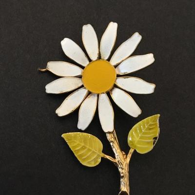 Vintage enamel, daisy, brooch, Gold tone