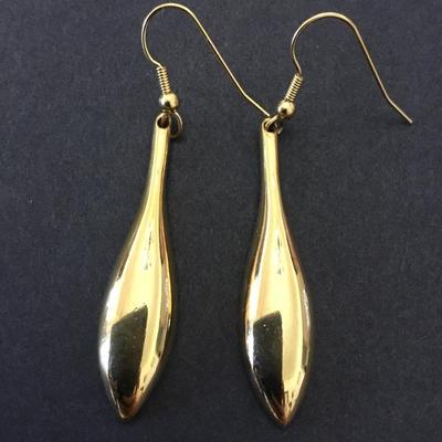 Beautiful gold tone, long dangle earrings
