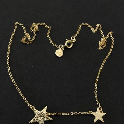 Beautiful gold tone star necklace