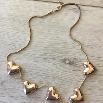 Cute heart necklace has some discoloration