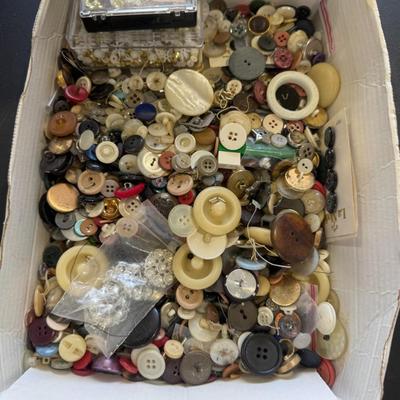 Large box of vintage buttons