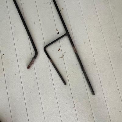 Bird Lovers Lot - Shepherds Hook, Bird Baths & More (SR-RG)
