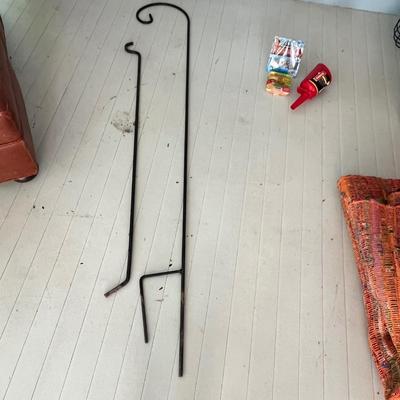 Bird Lovers Lot - Shepherds Hook, Bird Baths & More (SR-RG)