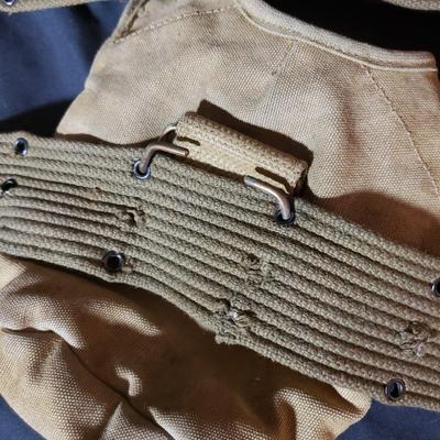 WWII Musette Bags, Canteen Cover and Binoculars (LR-KD)