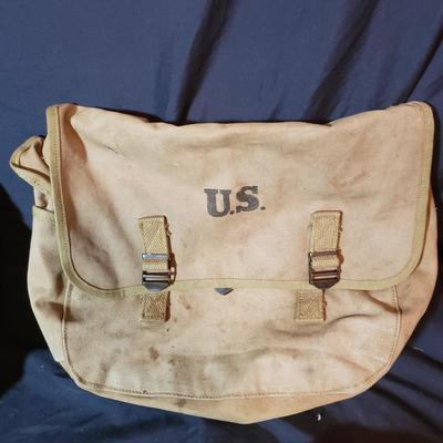 WWII Musette Bags, Canteen Cover and Binoculars (LR-KD)