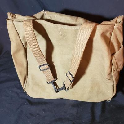 WWII Musette Bags, Canteen Cover and Binoculars (LR-KD)