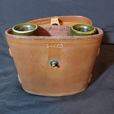 WWII Musette Bags, Canteen Cover and Binoculars (LR-KD)