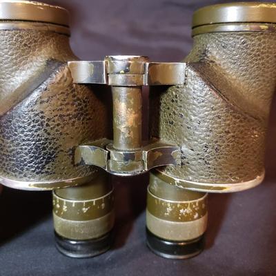 WWII Musette Bags, Canteen Cover and Binoculars (LR-KD)
