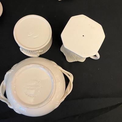 Leedsware Creamware Pottery Dishes (DR-MG)