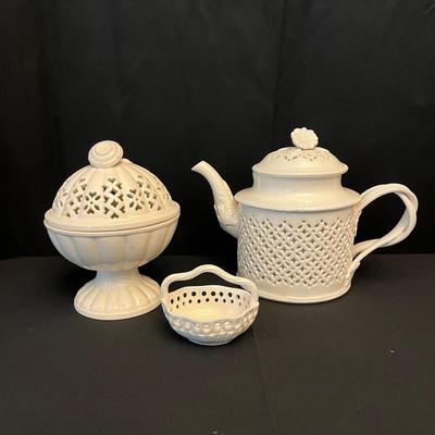 Leedsware Creamware Pottery Dishes (DR-MG)
