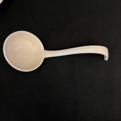 Leedsware Creamware Pottery Dishes (DR-MG)