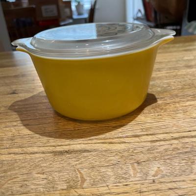 Pyrex Sol Flower Promotional Casserole Dish and Lid (K)