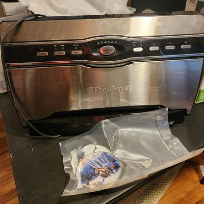 Food Saver Vacuum Sealer Food Preservation System with bags Tested