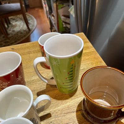 Lot of 24 Assorted Coffee Mugs (K)