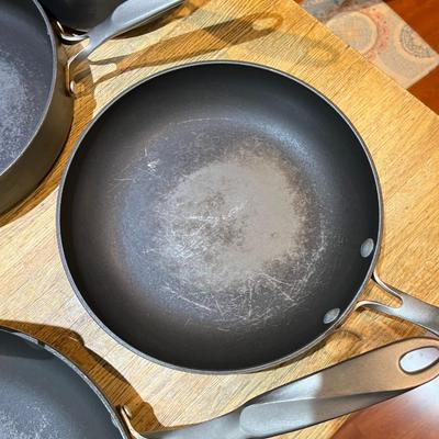 Calphalon Cookware Set and Lids (K)