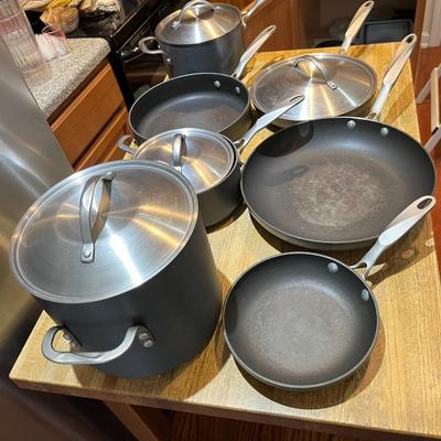 Calphalon Cookware Set and Lids (K)