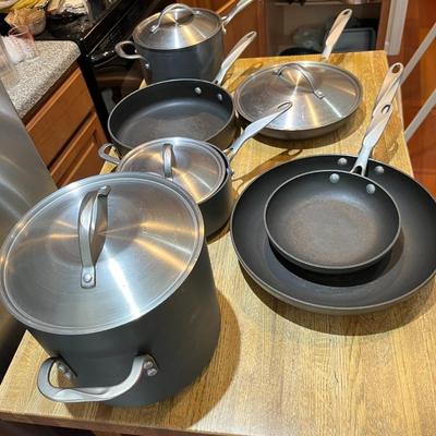 Calphalon Cookware Set and Lids (K)