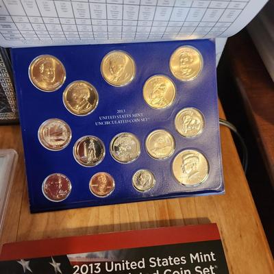 Lot of Collectable United State Coins Sets Buffalo Nickel ,Quarters, Mint UNC Sets