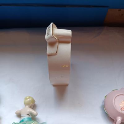 WALT DISNEY PRODUCTIONS ALICE IN WONDERLAND AND 3 OTHER VINTAGE FIGURINES