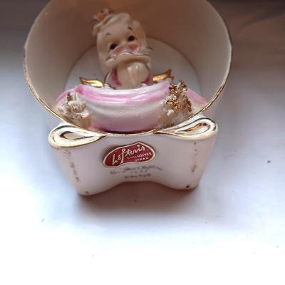 WALT DISNEY PRODUCTIONS ALICE IN WONDERLAND AND 3 OTHER VINTAGE FIGURINES