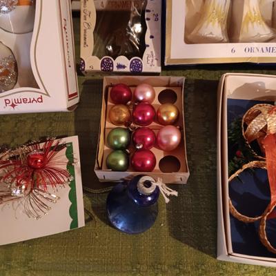 LARGE ASSORTMENT OF GLASS ORNAMENTS, CANDOLIERS AND MORE