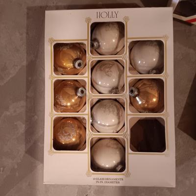 LARGE ASSORTMENT OF GLASS ORNAMENTS, CANDOLIERS AND MORE