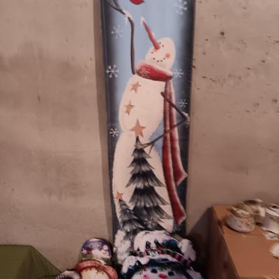 TALL CLOTH BANNER AND OTHER CHRISTMAS DECORATIONS