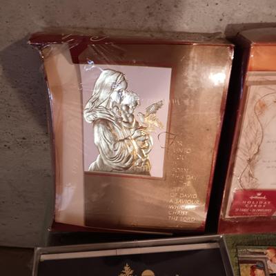 GREETING AND POSTCARDS, SMALL BOXES AND STATIONARY