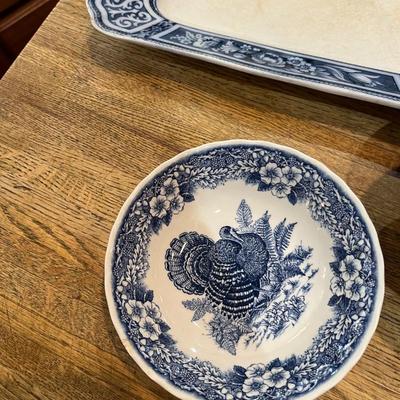 Assorted Blue and White Dishes (K)