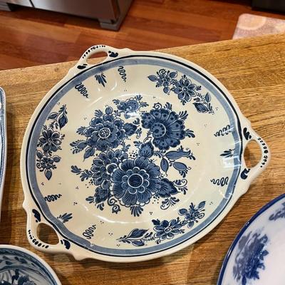 Assorted Blue and White Dishes (K)
