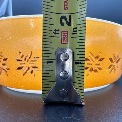 Four Vintage Pyrex Dishes
