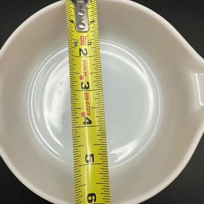 Four Vintage Pyrex Dishes