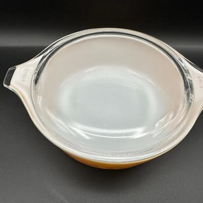 Four Vintage Pyrex Dishes