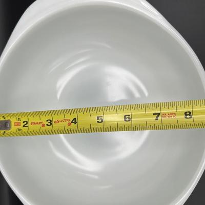 Four Vintage Pyrex Dishes