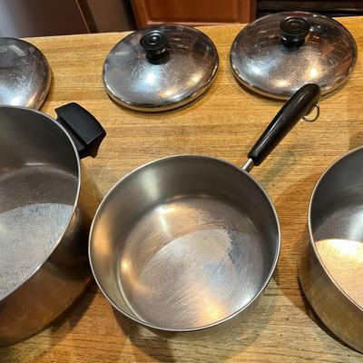 Six Piece Set of Revere Ware Cooking Pans and Lids (K)