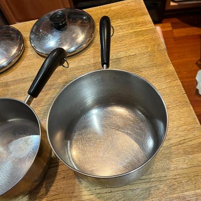 Six Piece Set of Revere Ware Cooking Pans and Lids (K)