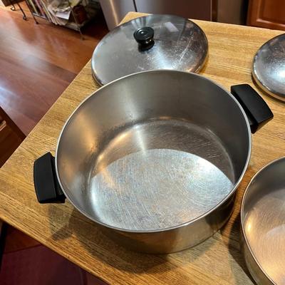 Six Piece Set of Revere Ware Cooking Pans and Lids (K)