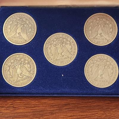 Lot of 5 Morgan Sliver Dollar Coins w Case