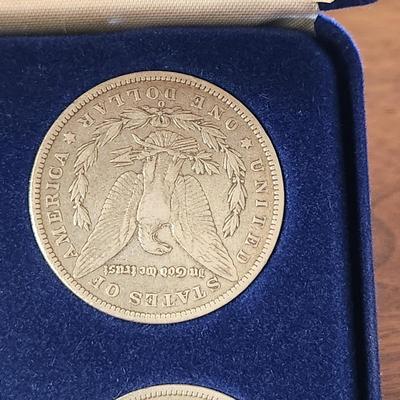 Lot of 5 Morgan Sliver Dollar Coins w Case