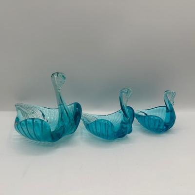 Vintage Aqua Blue Art Glass Nesting Swans Trinket Dishes Set of 3
