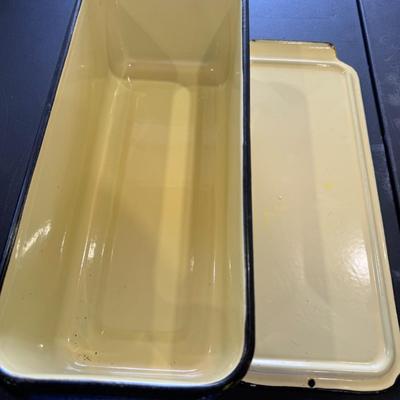 Norge Hydrovoir Enamelware Refrigerator Crisper Bin with Lid