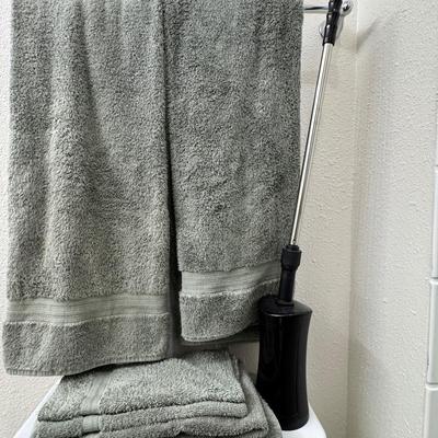 Grey Bath Towels.