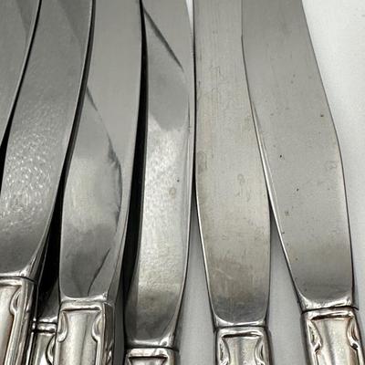 Oneida Deluxe Stainless Flatware Set