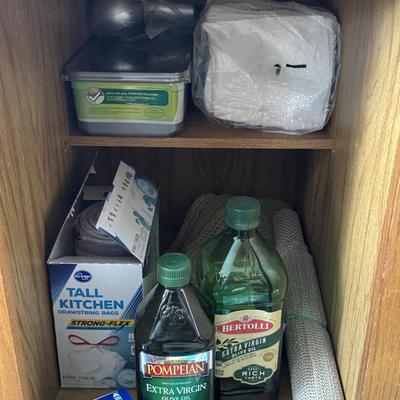 Variety of household items.